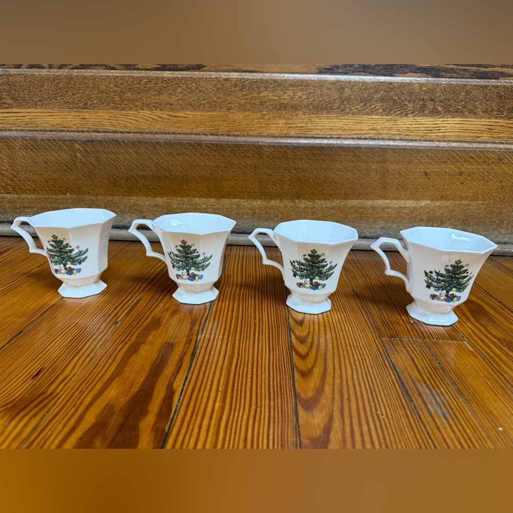 Nikko Classic Collection Christmas Tree Dinnerware Set - Picture 7 of 9